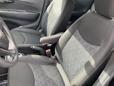 Used 2021 Chevrolet Spark LT FWD image 27