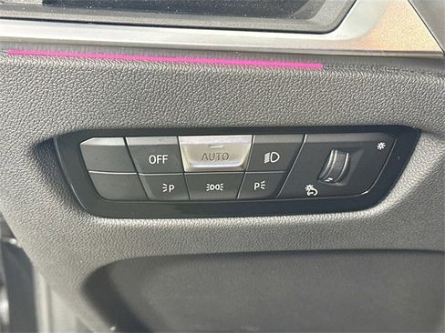 Used 2024 BMW 330i xDrive Sedan image 23