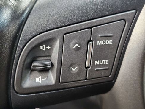 Used 2013 Kia Soul + FWD image 26