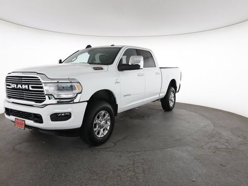 Used 2024 RAM 2500 Laramie AWD/4WD image 5