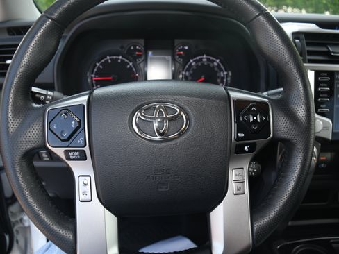 Used 2024 Toyota 4Runner SR5 image 12