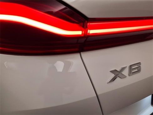 Certified 2023 BMW X6 xDrive40i w/ M Sport Package image 10