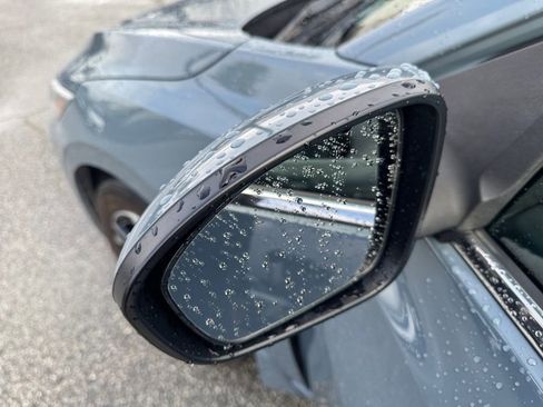 Used 2024 Nissan Sentra SV image 34