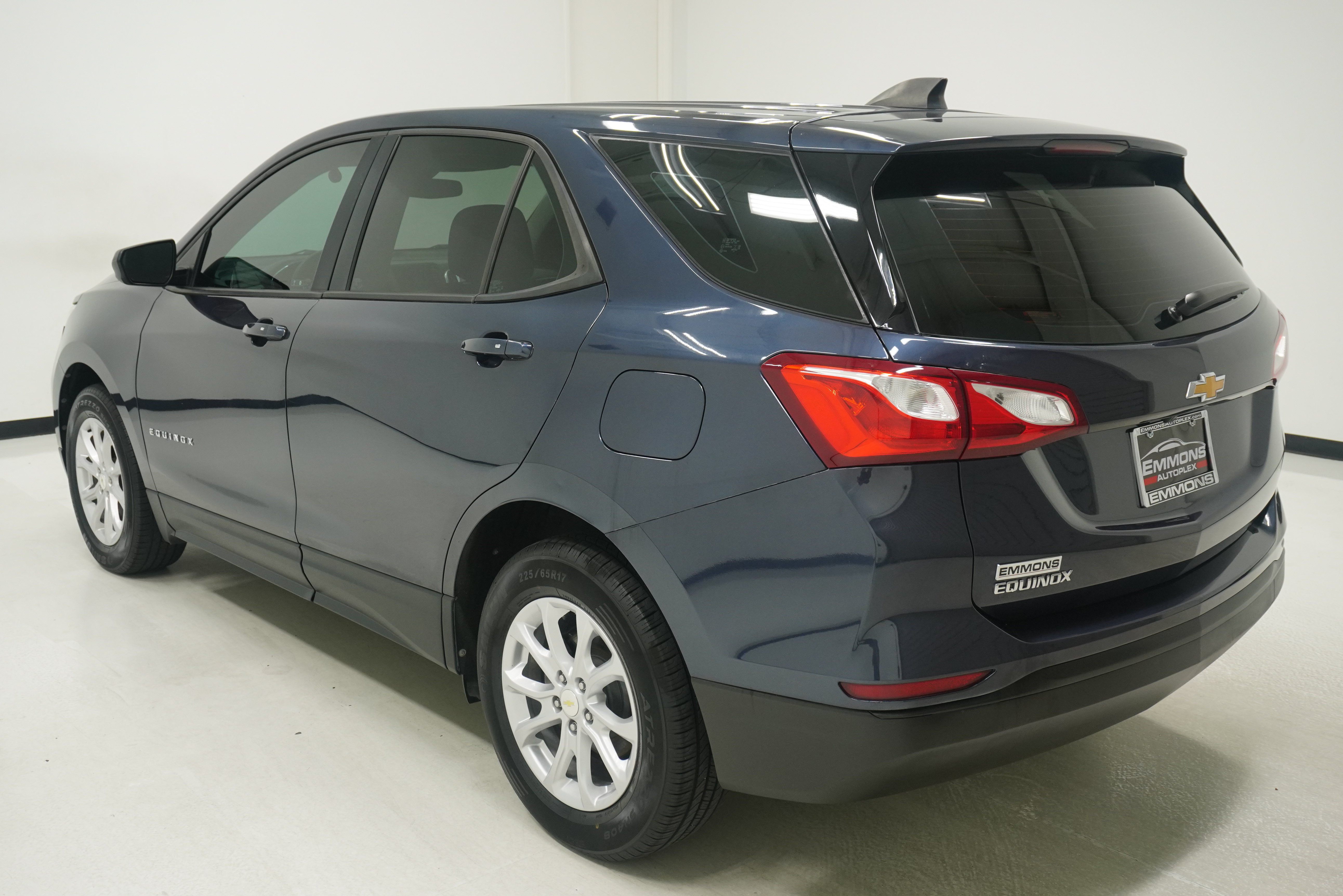 Used 2019 Chevrolet Equinox LS FWD image 6