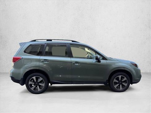 Used 2018 Subaru Forester 2.5i Limited AWD/4WD image 4