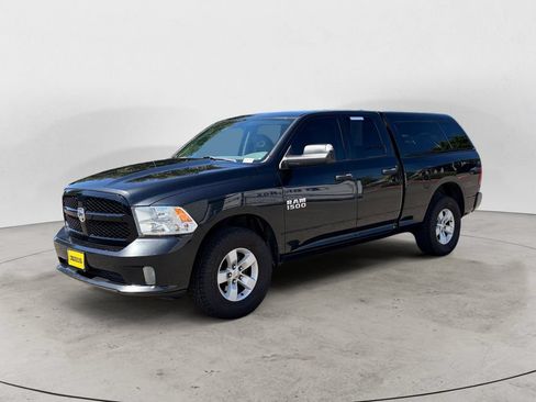 Used 2018 RAM 1500 Express AWD/4WD image 1