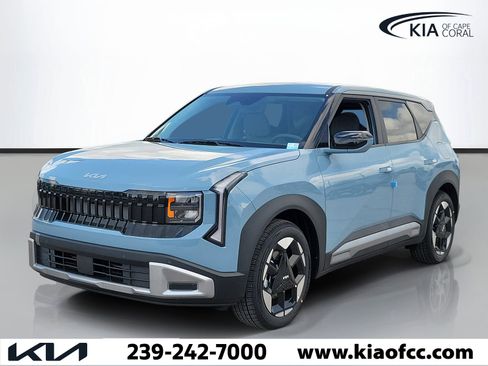 New 2027 Kia Seltos S FWD image 3
