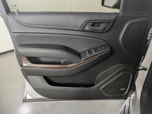 Used 2017 GMC Yukon SLE AWD/4WD image 9