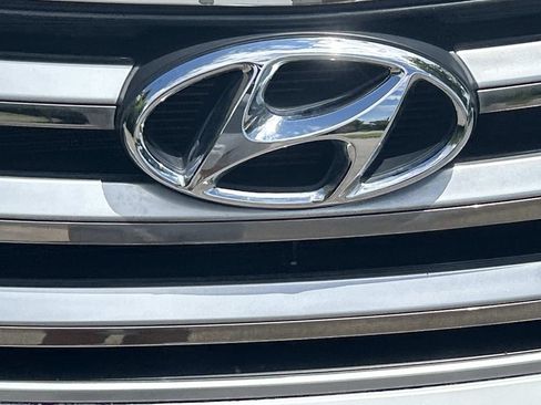 Used 2015 Hyundai Santa Fe Sport 2.0T w/ Option Group 05 FWD image 11
