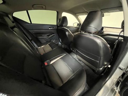 Used 2023 Nissan Altima 2.5 SR FWD image 12