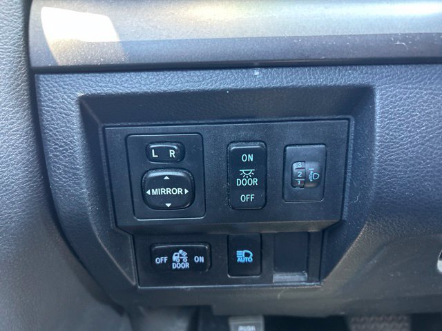 Used 2018 Toyota Tundra SR5 RWD image 20