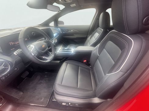 Used 2024 Chevrolet Equinox EV LT image 15