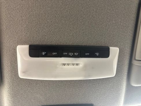 Used 2023 Nissan Kicks SV FWD image 29