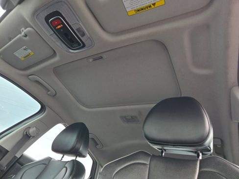 Used 2024 Hyundai Elantra Limited image 10