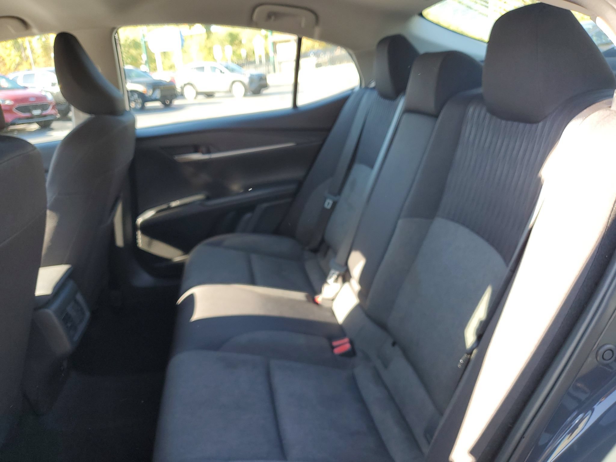 Used 2025 Toyota Camry LE FWD image 25