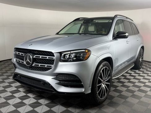 Used 2022 Mercedes-Benz GLS 450 4MATIC image 2