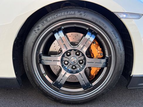 Used 2015 Nissan GT-R Black Edition AWD/4WD image 31