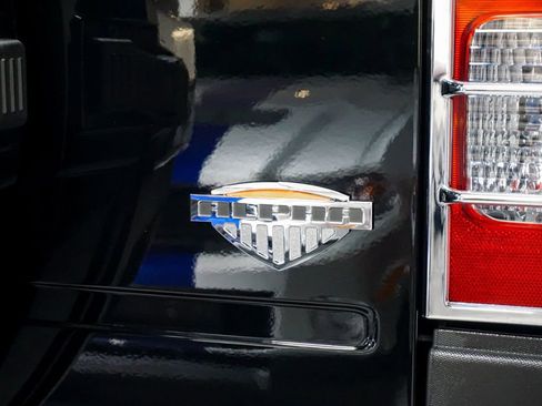 Used 2009 HUMMER H3 Alpha image 50