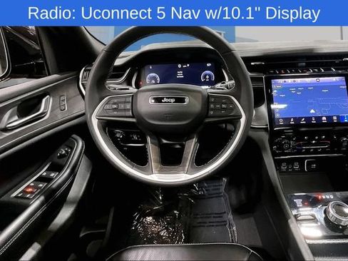 Used 2024 Jeep Grand Cherokee Limited w/ Luxury Tech Group II AWD/4WD image 11