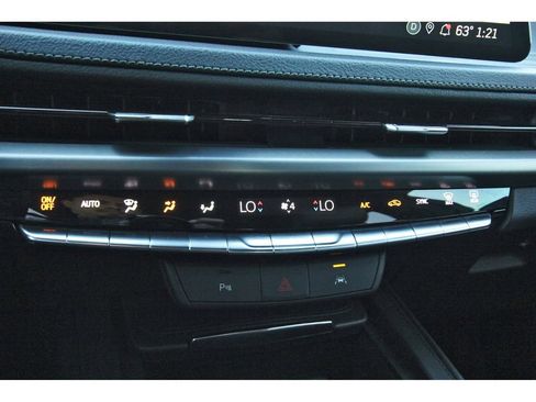 Certified 2024 Cadillac XT4 Premium Luxury image 24