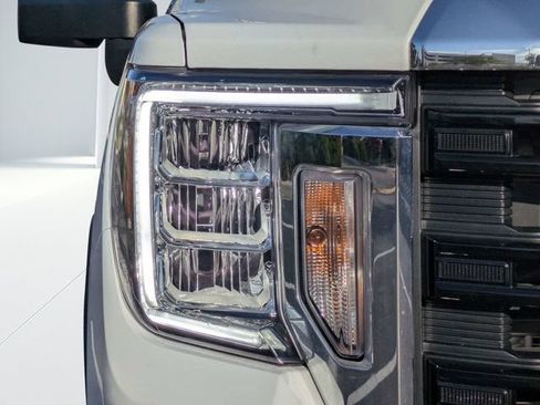 Used 2022 GMC Sierra 2500 Pro w/ Convenience Package RWD image 9