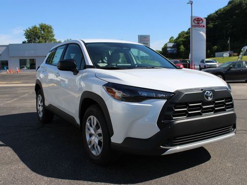 New 2026 Toyota Corolla Cross L AWD/4WD image 4
