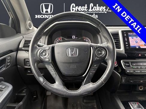 Used 2017 Honda Pilot Touring image 10