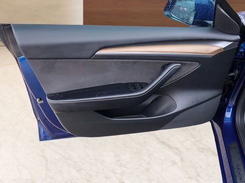 Used 2022 Tesla Model 3 Long Range image 11