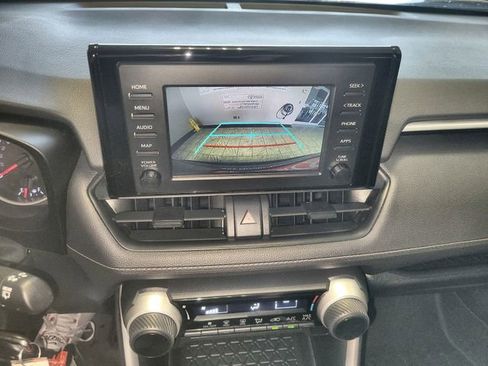Used 2019 Toyota RAV4 LE w/ Carpet Mat Package image 17