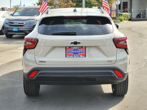 New 2026 Chevrolet Trax RS w/ Sunroof Package image 5