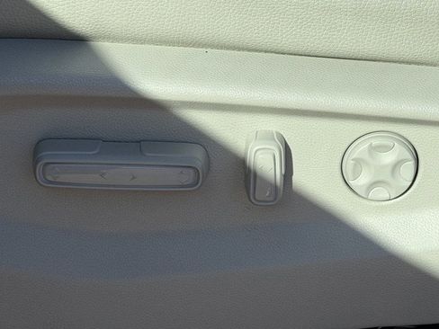 Used 2025 Honda Odyssey EX-L image 27