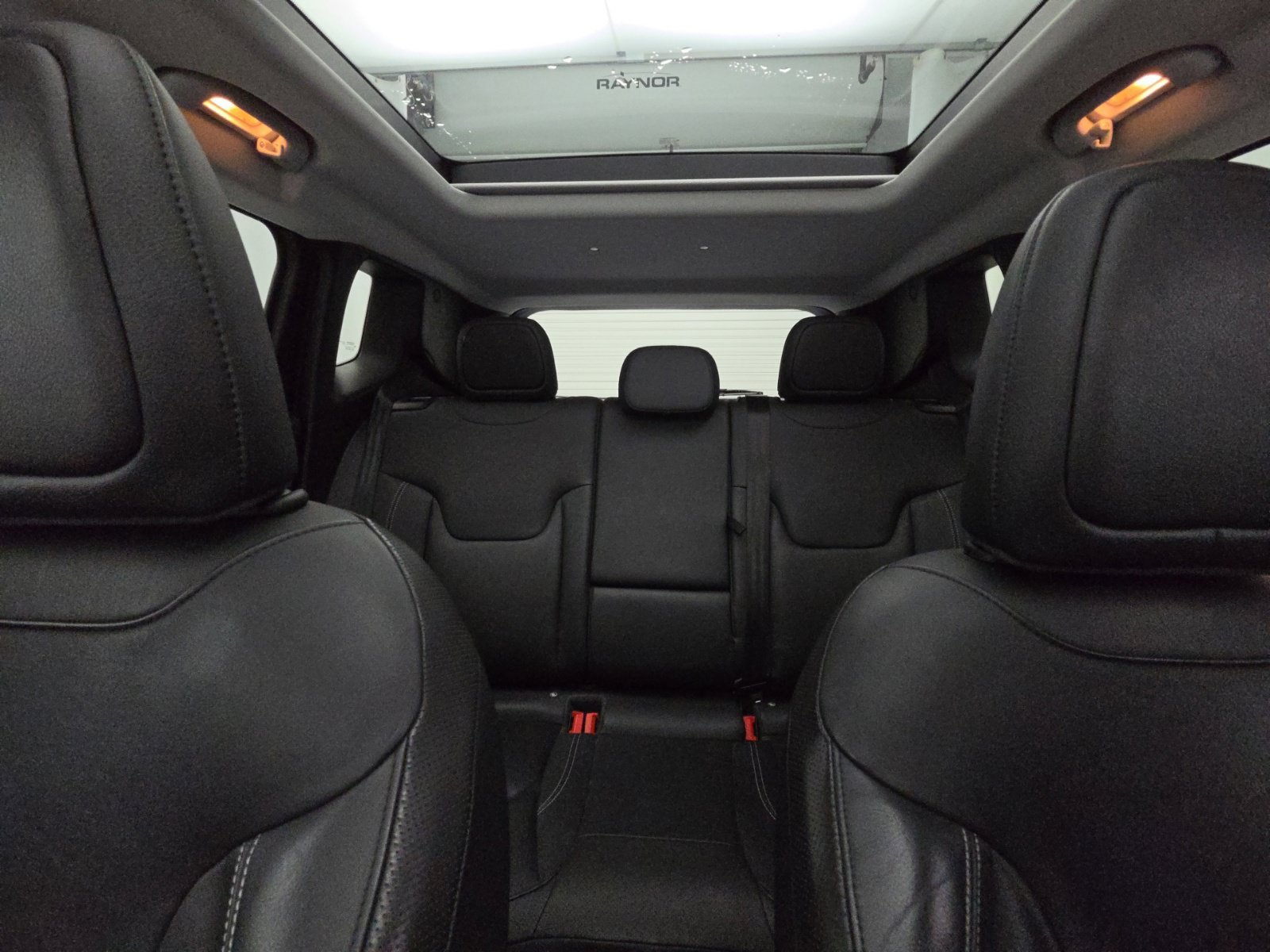 Certified 2018 Jeep Renegade Limited w/ UConnect 8.4 Nav Group AWD/4WD image 32