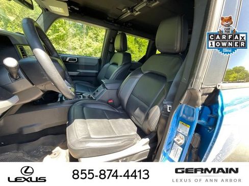 Used 2023 Ford Bronco Badlands w/ Sasquatch Package AWD/4WD image 12