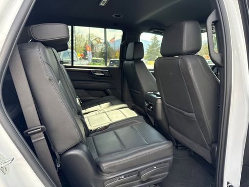 Used 2025 Chevrolet Tahoe LT AWD/4WD image 12