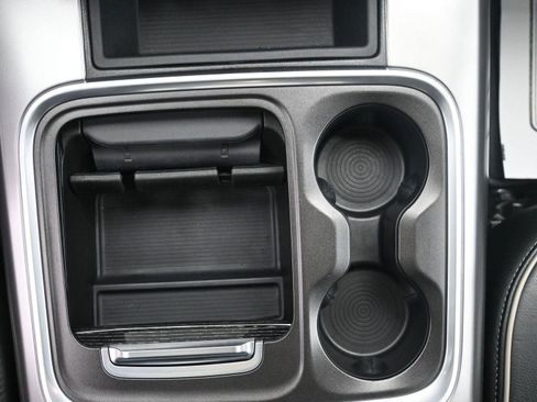 Used 2017 RAM 2500 Limited image 29