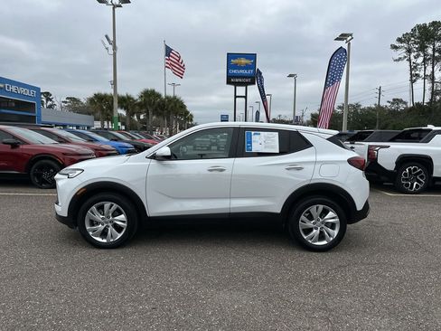 Used 2025 Buick Encore GX Preferred image 13