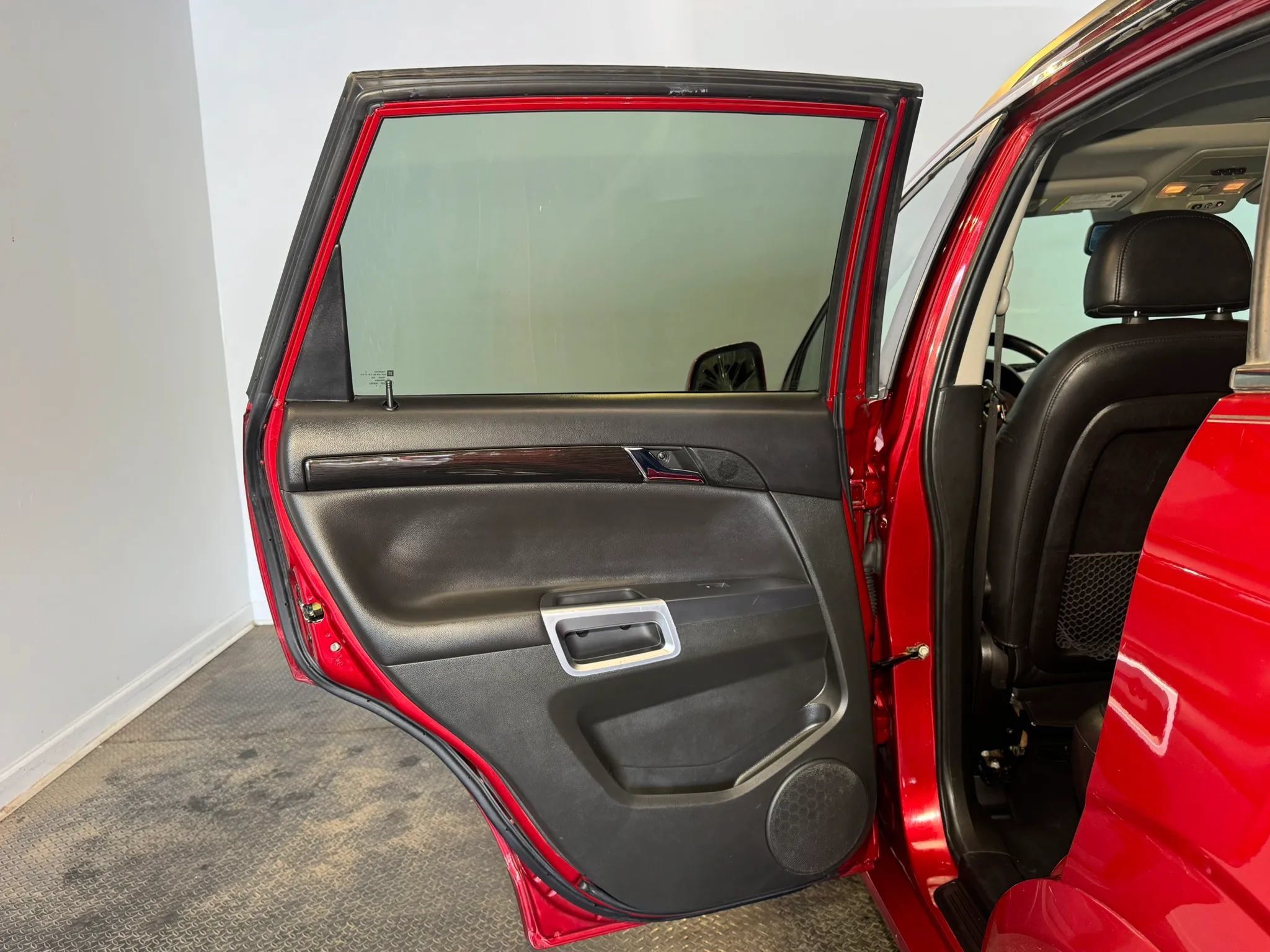 Used 2013 Chevrolet Captiva Sport LTZ FWD image 26