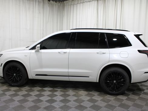 Used 2023 Cadillac XT6 Sport w/ Technology Package image 40