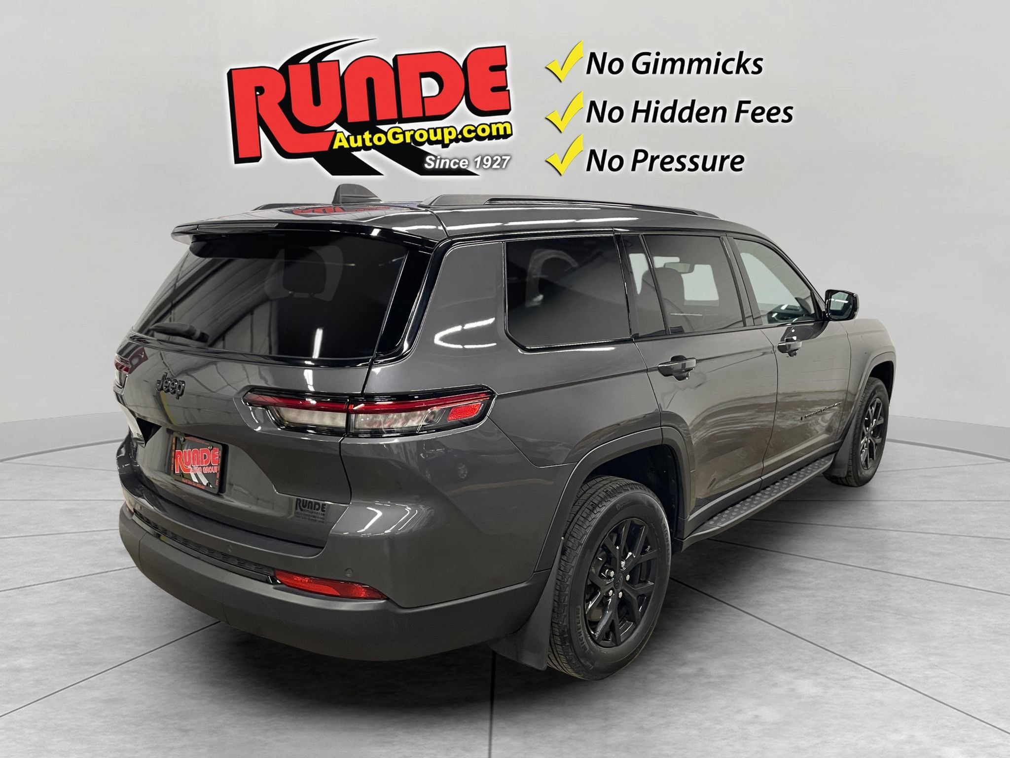Used 2024 Jeep Grand Cherokee L Laredo AWD/4WD image 4