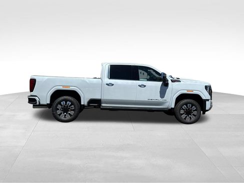 New 2026 GMC Sierra 2500 Denali w/ Denali Reserve Package AWD/4WD image 2