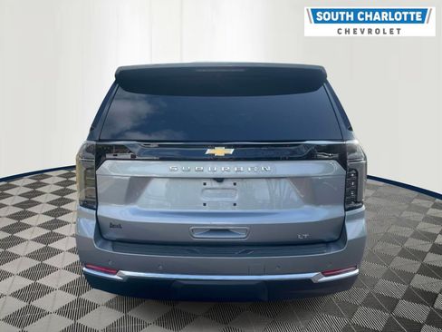 Used 2025 Chevrolet Suburban LT w/ Comfort Package AWD/4WD image 5
