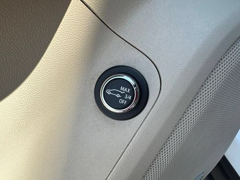 Used 2019 GMC Acadia Denali w/ Technology Package AWD/4WD image 15