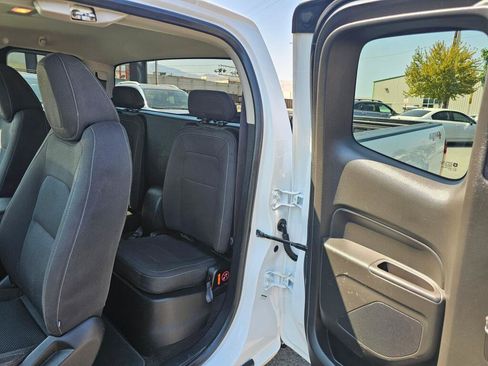 Used 2015 Chevrolet Colorado LT AWD/4WD image 30