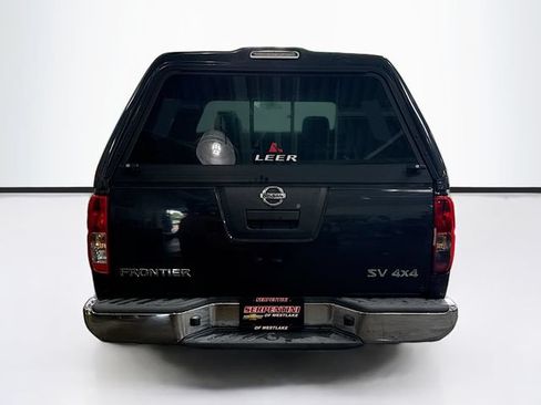 Used 2012 Nissan Frontier SV w/ SV Premium Utility Pkg AWD/4WD image 7