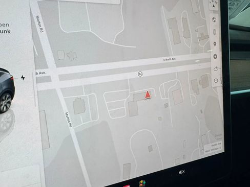 Used 2024 Tesla Model Y Long Range image 27