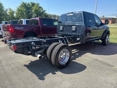 New 2026 RAM 5500 Tradesman AWD/4WD image 5