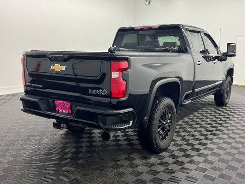 Used 2024 Chevrolet Silverado 3500 High Country w/ High Country Premium Package AWD/4WD image 8