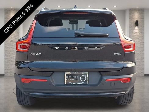 Certified 2024 Volvo XC40 B5 Plus w/ Protection Package Premier AWD/4WD image 5