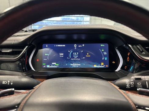 Used 2022 Jeep Grand Cherokee Summit w/ Luxury Tech Group V image 30