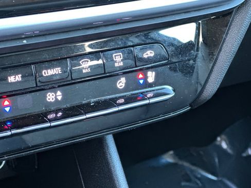 Used 2023 Chevrolet Bolt EUV LT w/ Convenience Package image 30